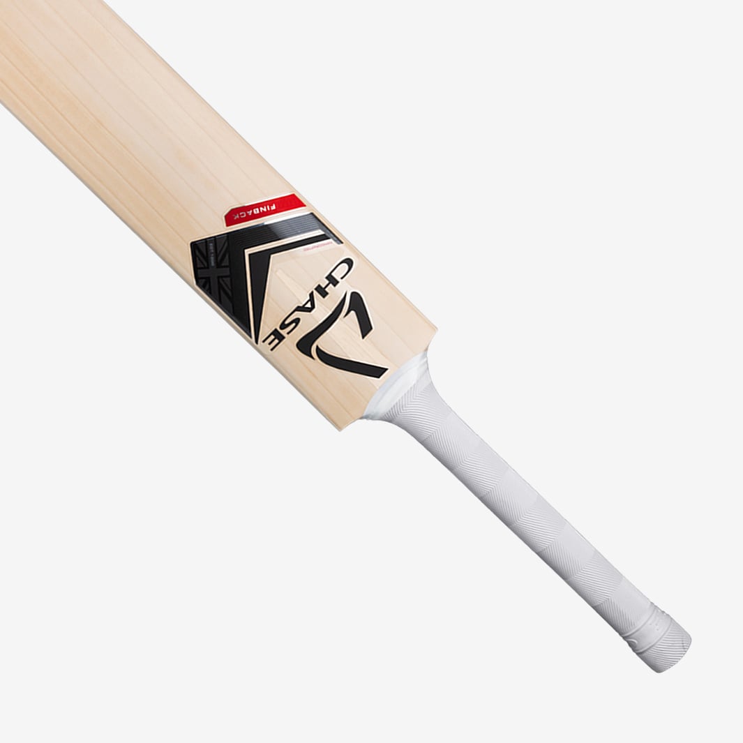 Chase Finback R4 Junior Cricket Bat Black/Red Junior Cricket Bats