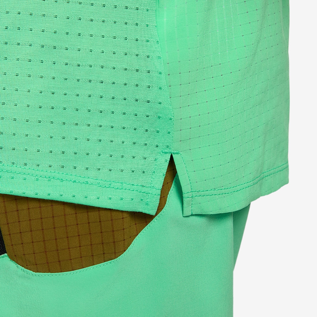 Nike Dri-FIT Trail Solar Chase T-Shirt - Spring Green/Gridiron - Mens ...