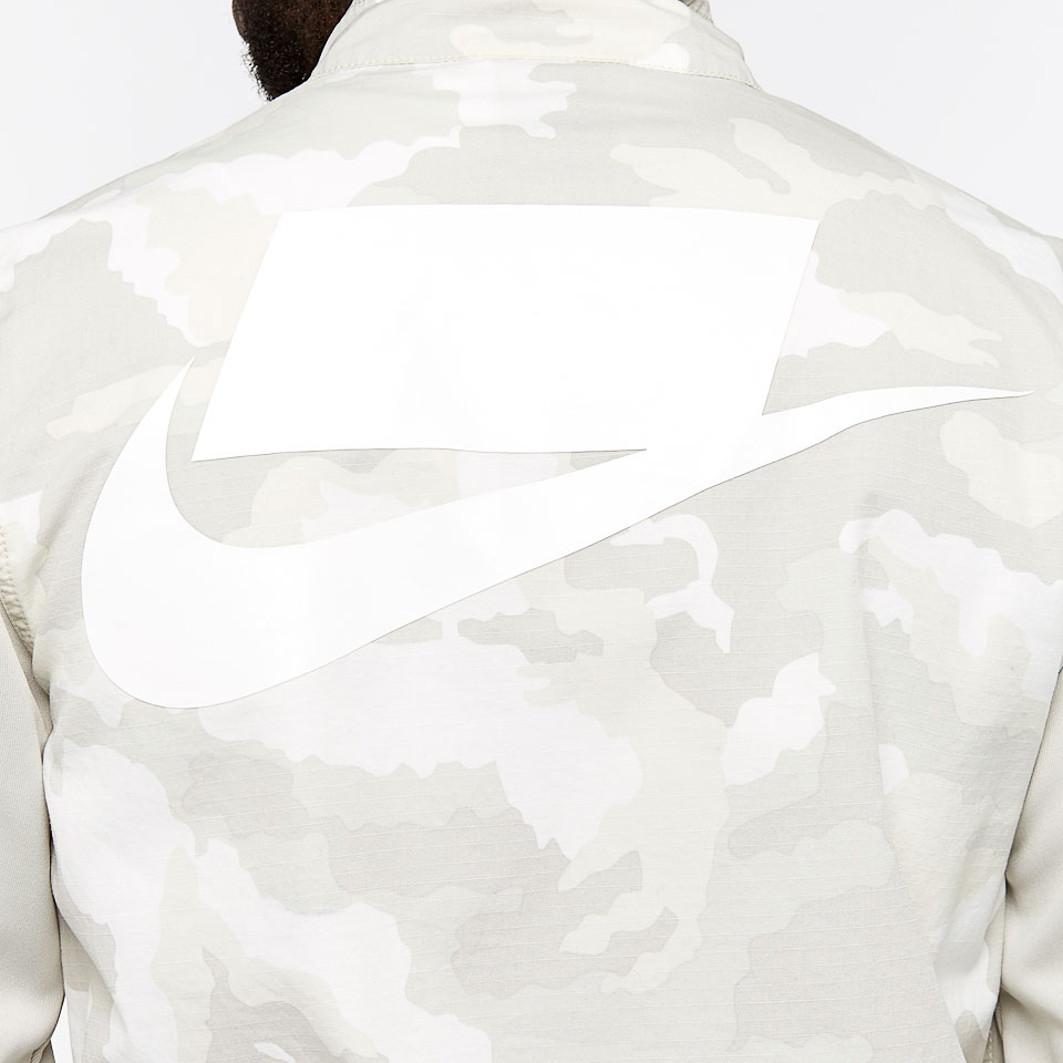 white nike camo