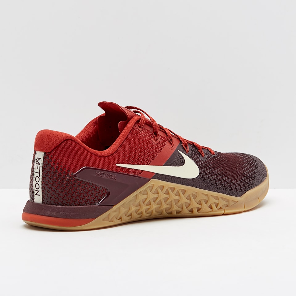 Nike metcon 4 burgundy hot sale crush