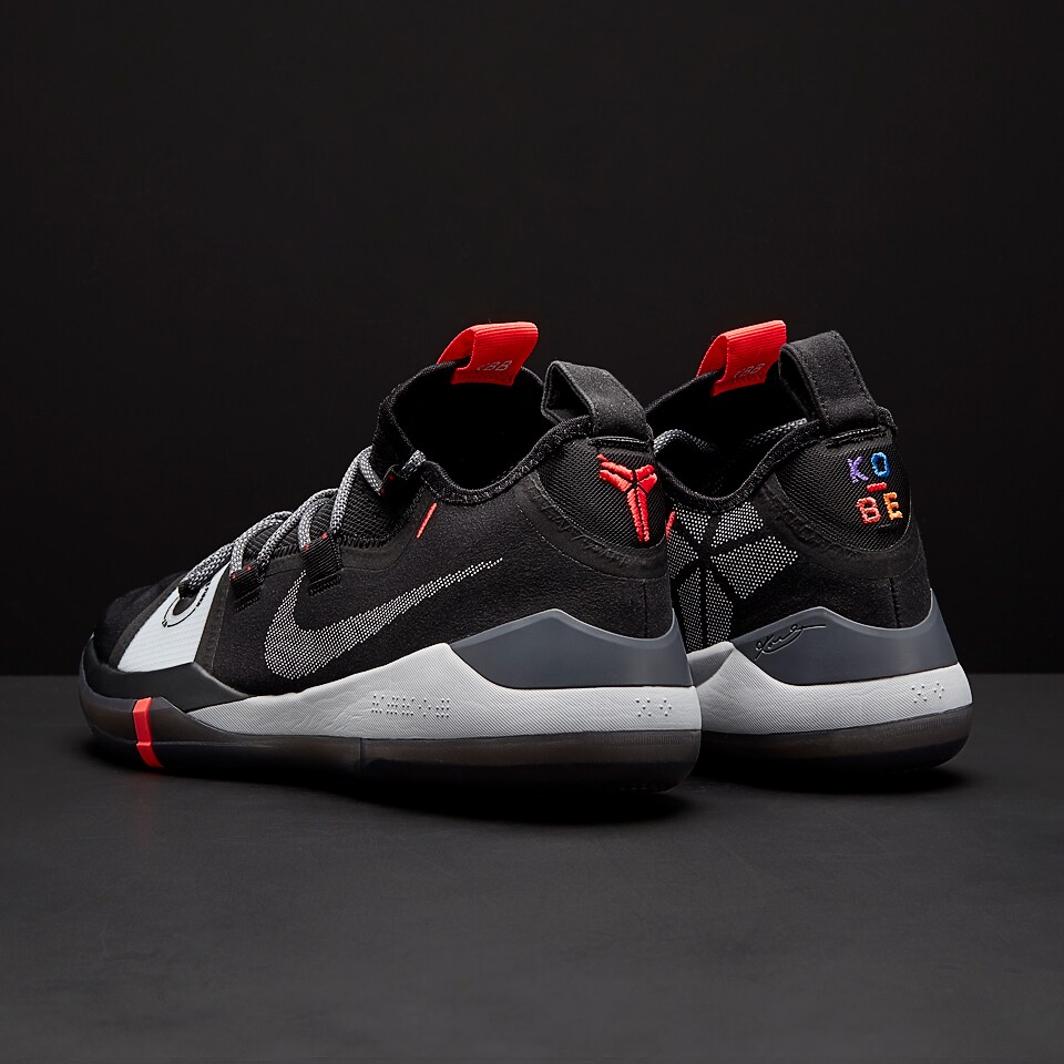 sepatu basket nike kobe