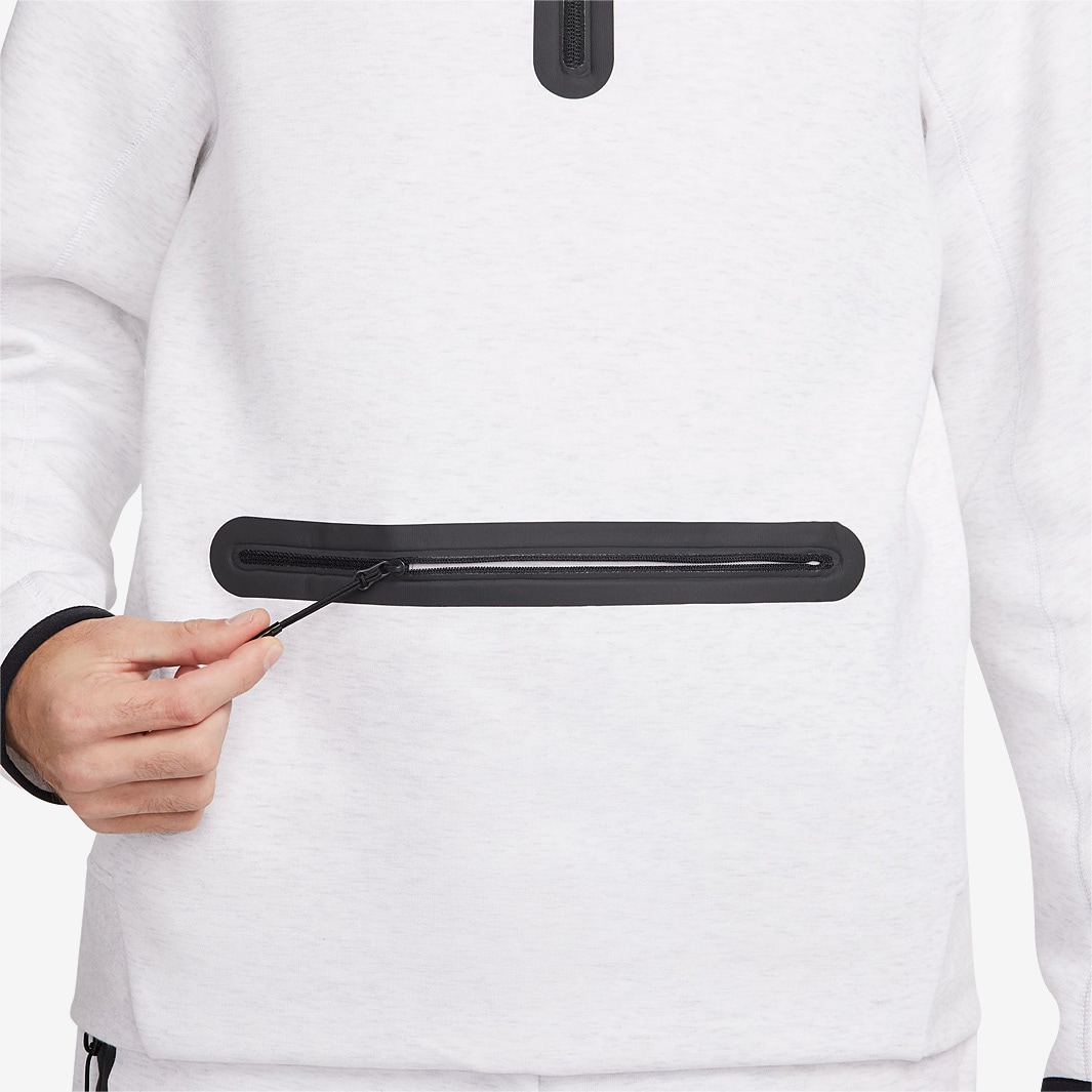 nike crewneck sweatshirt with pocket