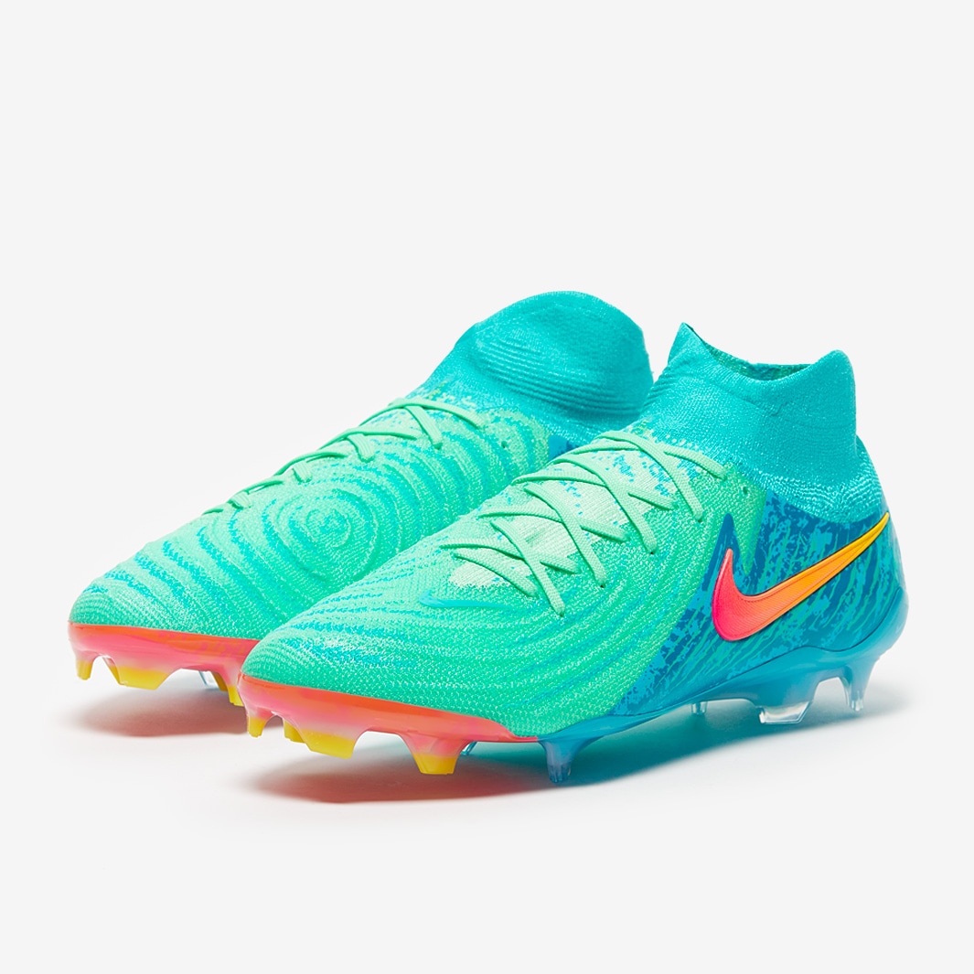 Nike phantom sale football cleats