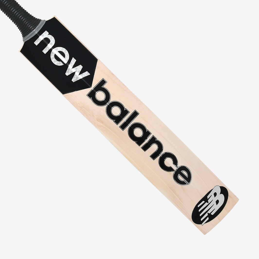 New Balance Heritage 600 Junior Cricket Bat Black/Silver