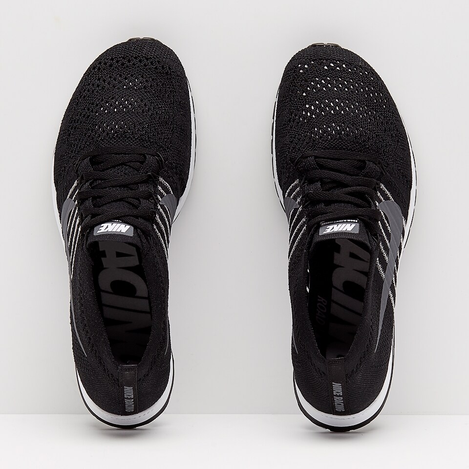 nike unisex flyknit streak running shoe