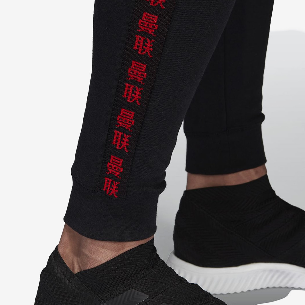⭐️極美品⭐️Nike Manchester United パンツ 黒　ジャージ ⭐️極美品⭐️Nike Manchester United パンツ 黒 ジャージ