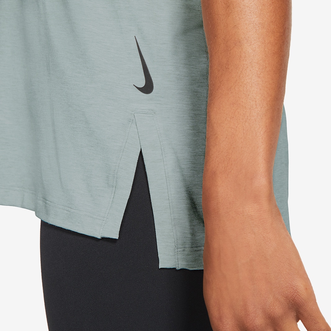 nike men's yoga shirt