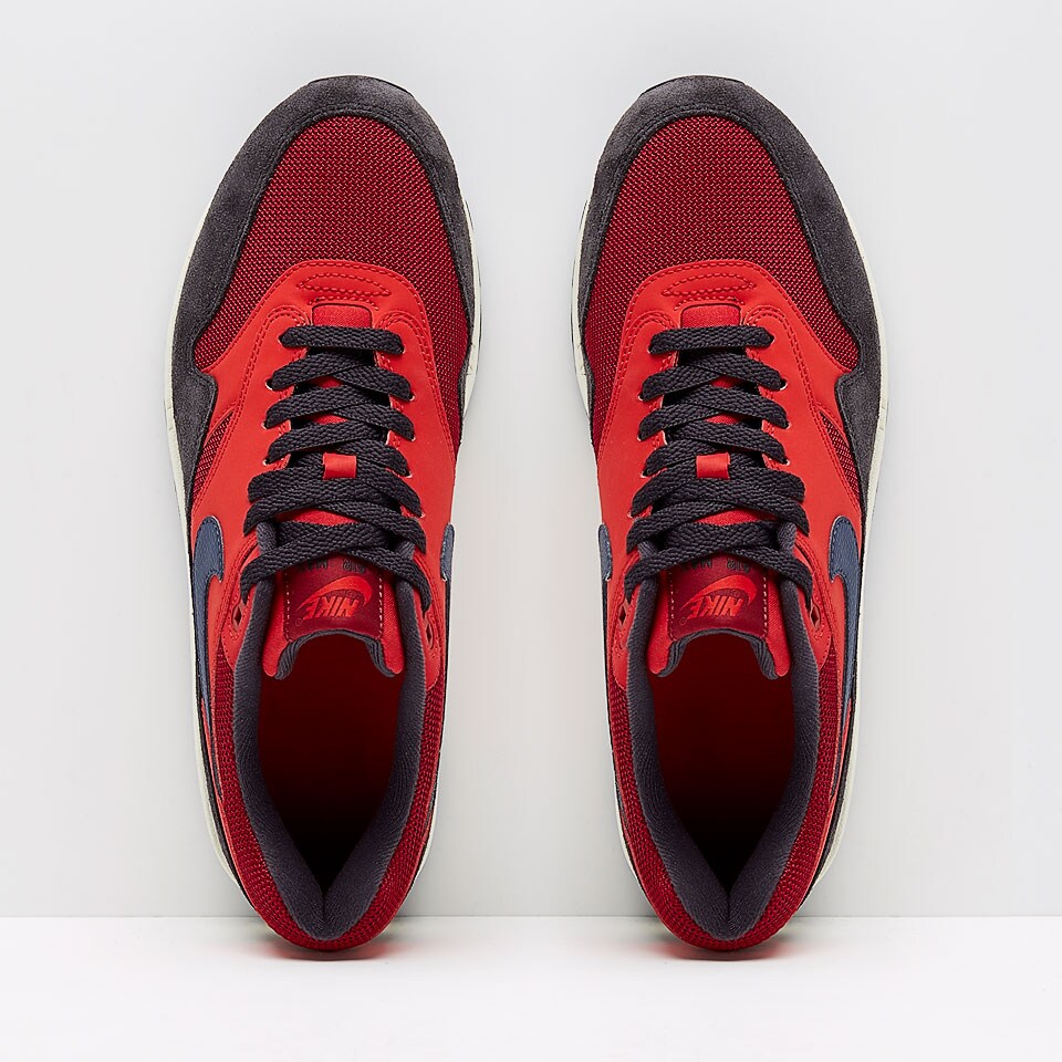 air max 1 red crush