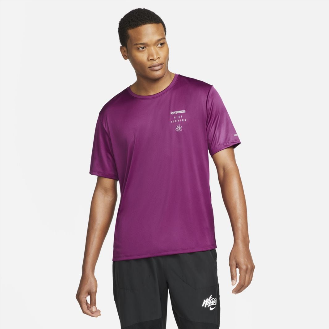 Nike Dri-FIT UV Run Division Miler T-Shirt - Sangria/Reflective Silv ...