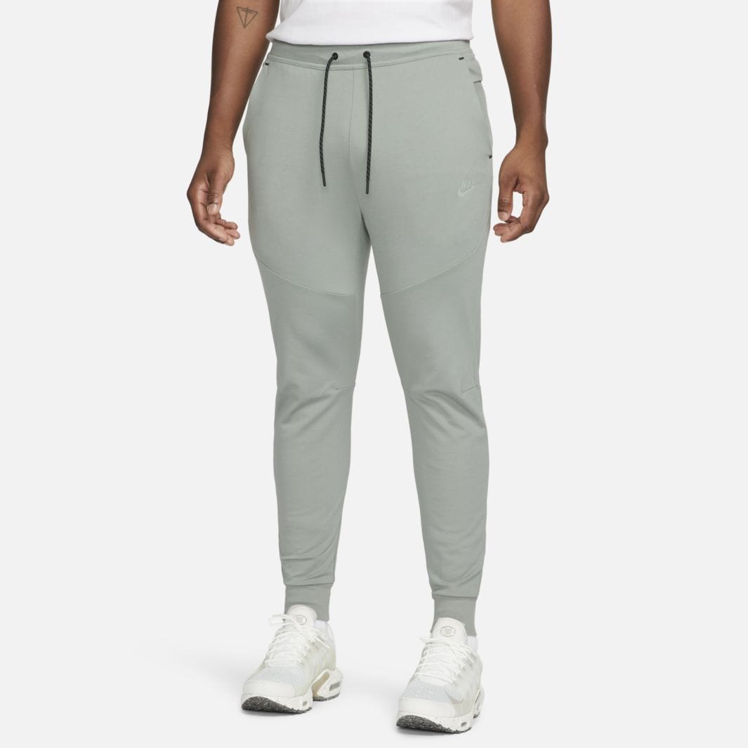 Nike Nike Sportswear Tech Fleece Lightweight Men's Slim-Fit Jogger ...
