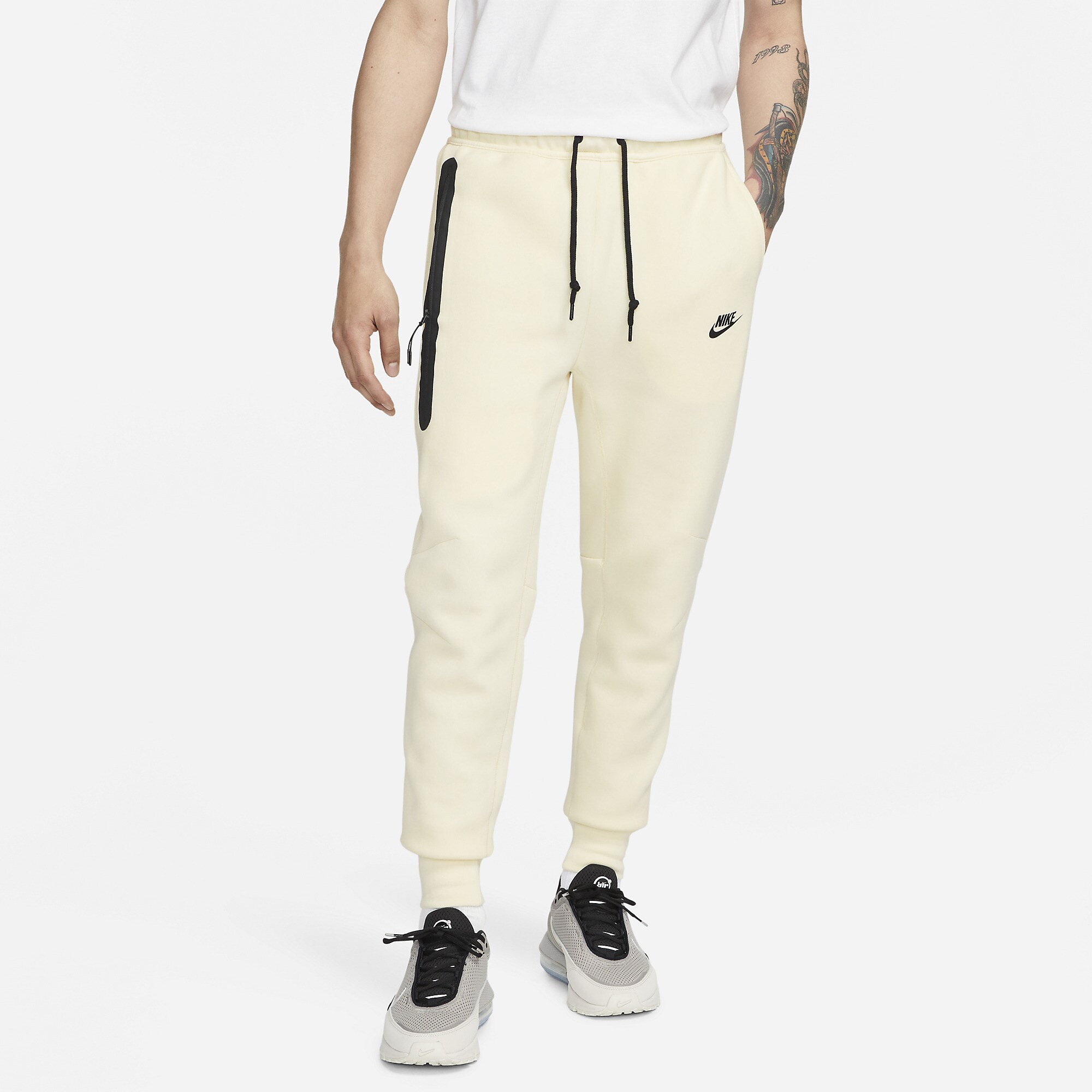 mens nike slim fit joggers
