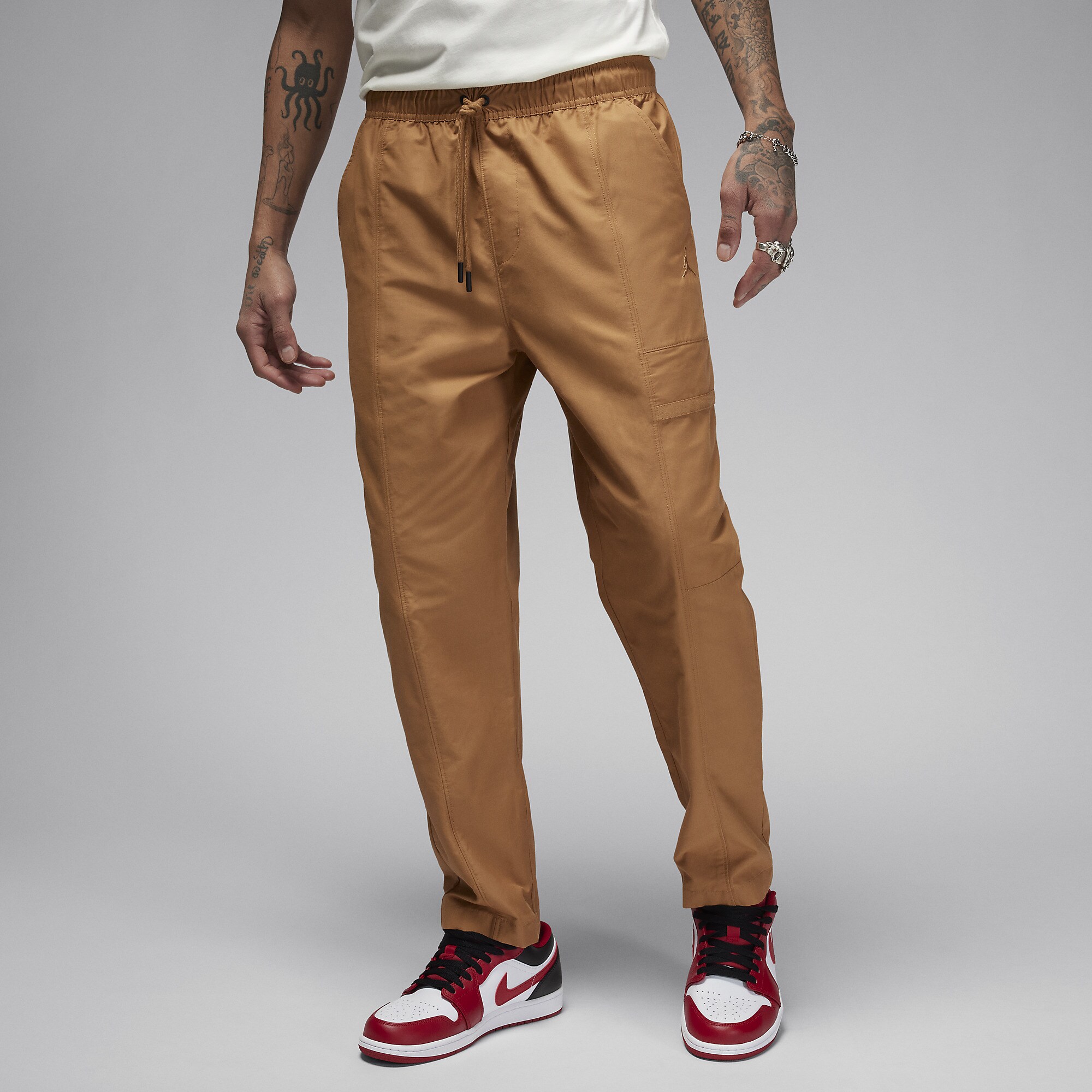 Jordan Men s Woven Trousers Jordan Essentials
