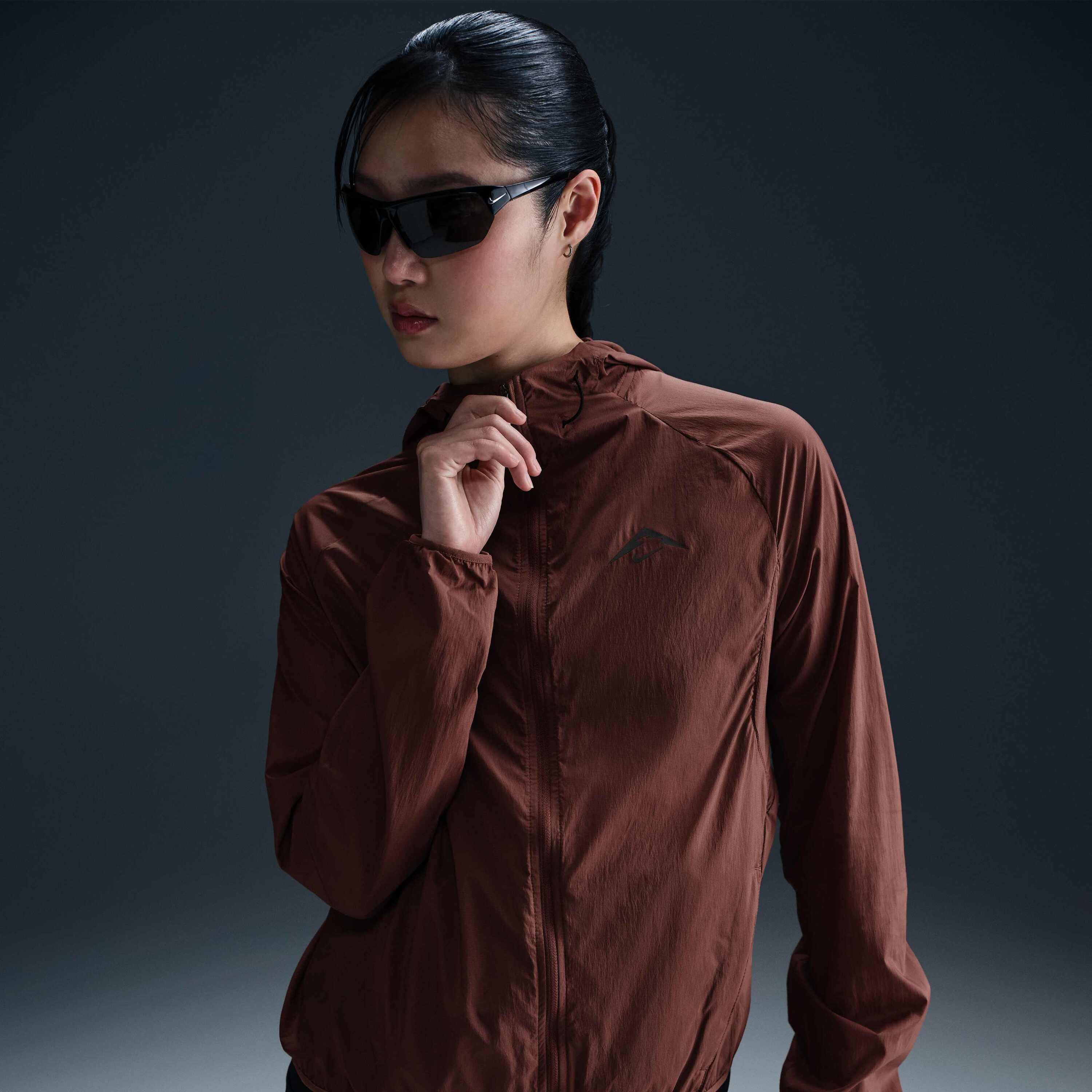 Nike Women's Repel Running Jacket Trail Brown