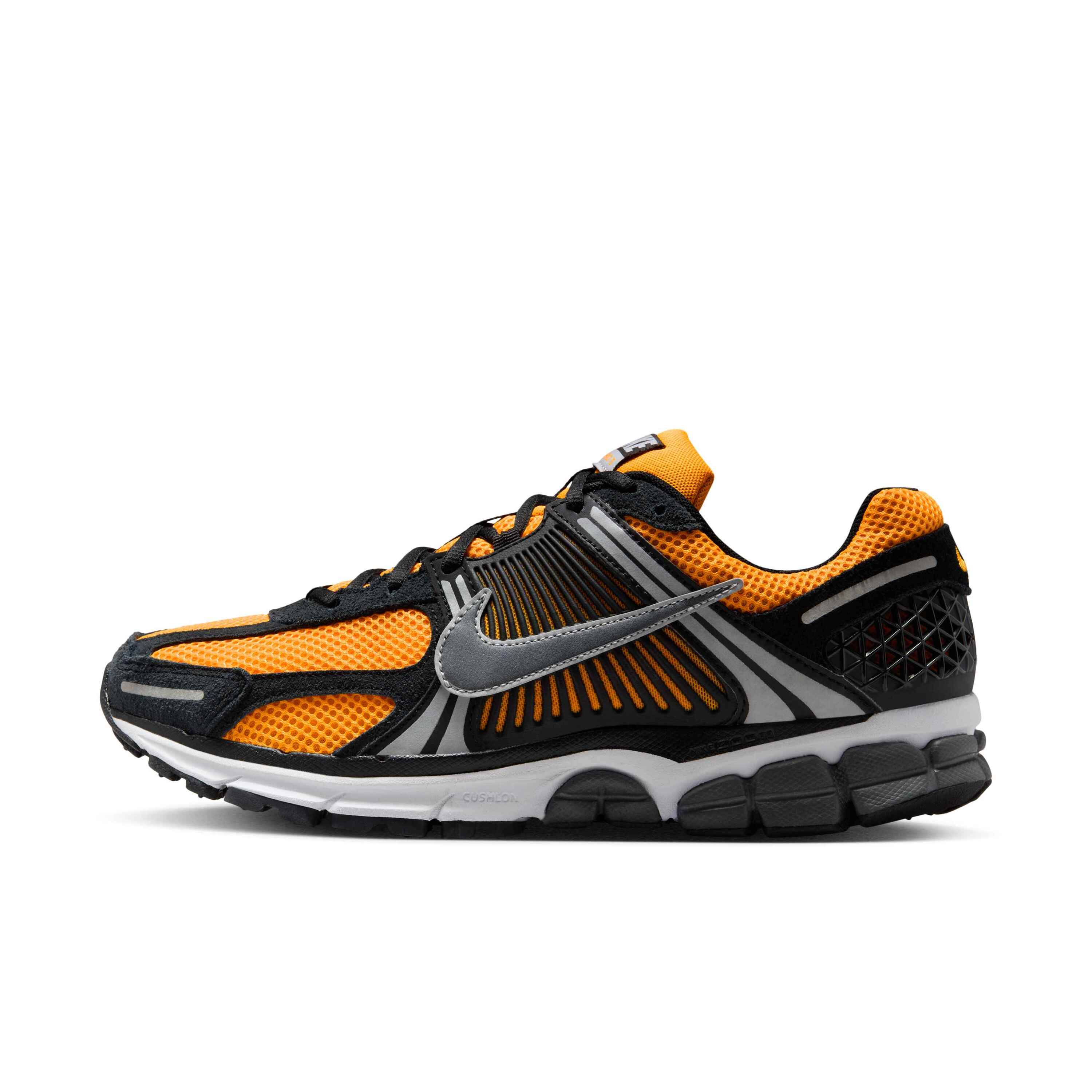 Nike Men's Yellow Shoes Zoom Vomero Size 5