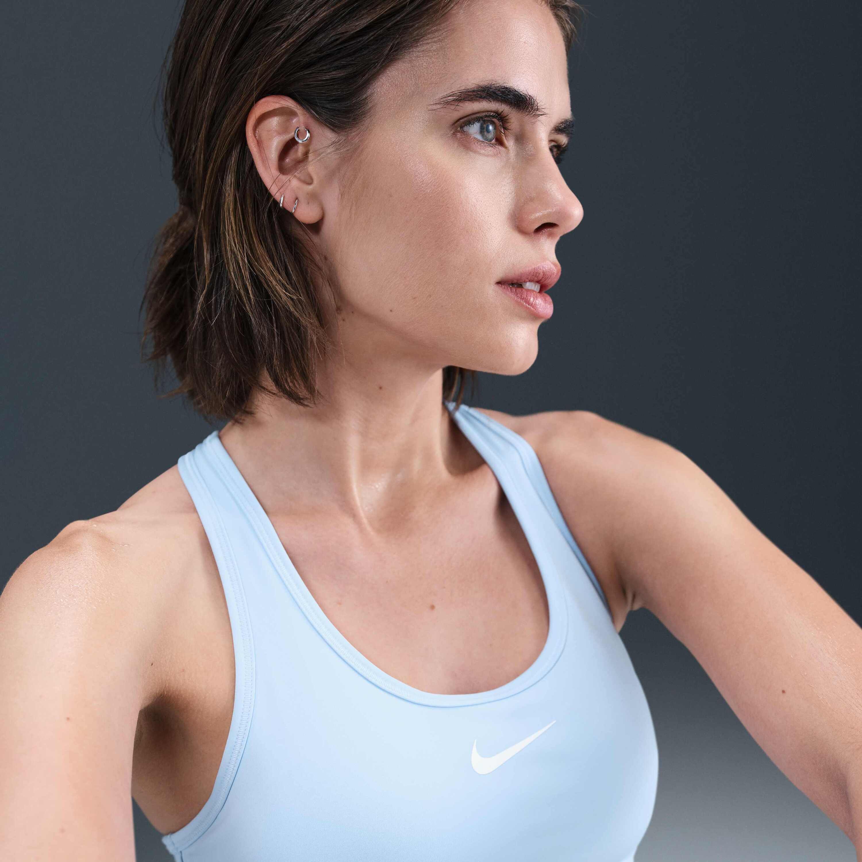 Nike Women's Padded Sports Bra Swoosh Medium Support Green