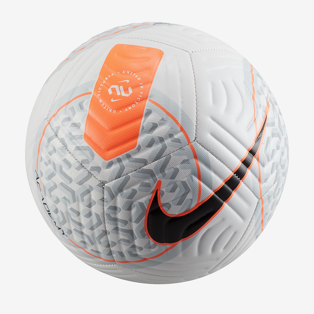 Ballons de Football Nike, Adidas et autres à prix réduits