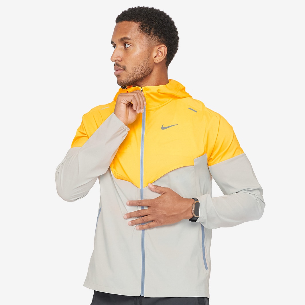 Nike discount windrunner yellow