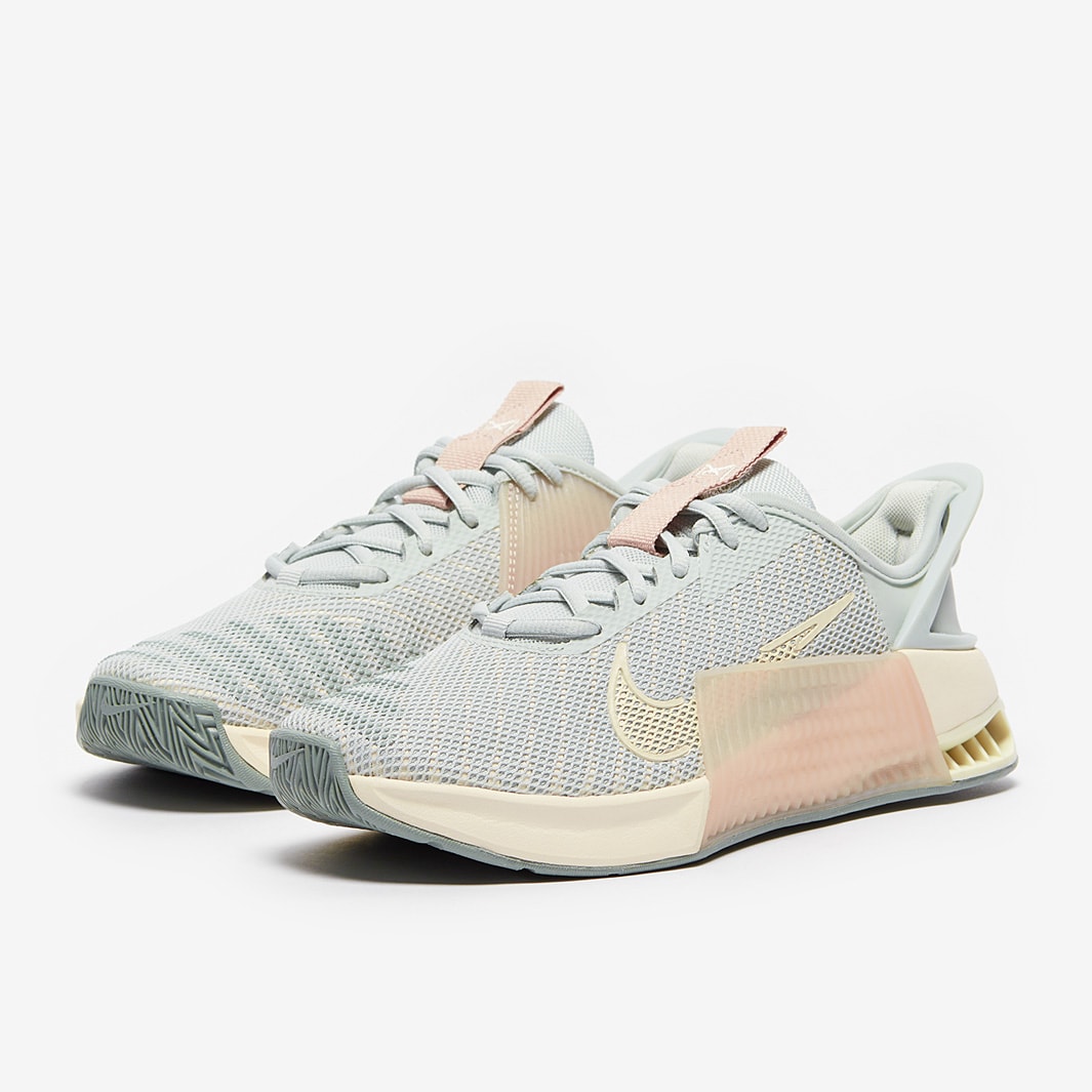 Nike Womens Metcon 9 EasyOn - Light Silver/Pale Ivory/Guava Ice ...