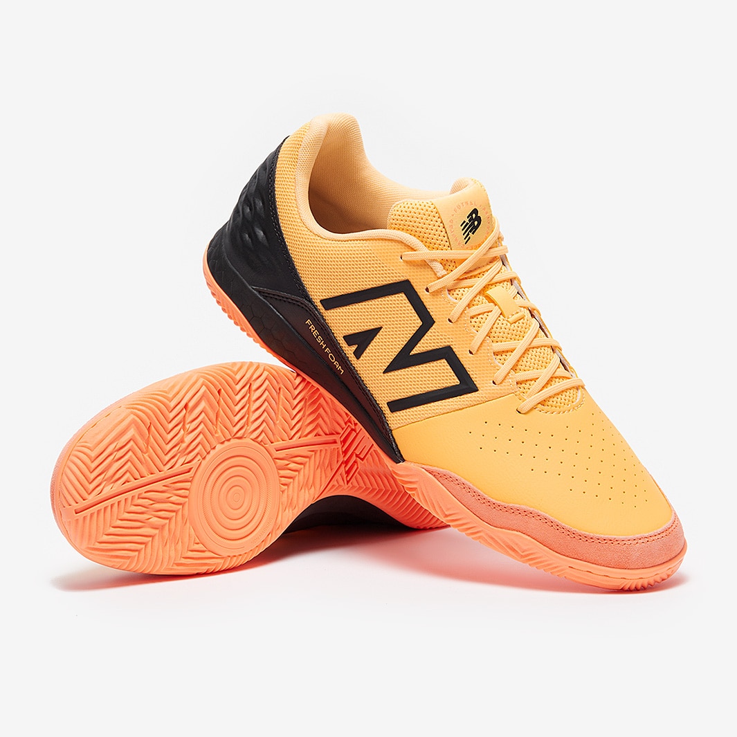 New balance indoor football hot sale trainers