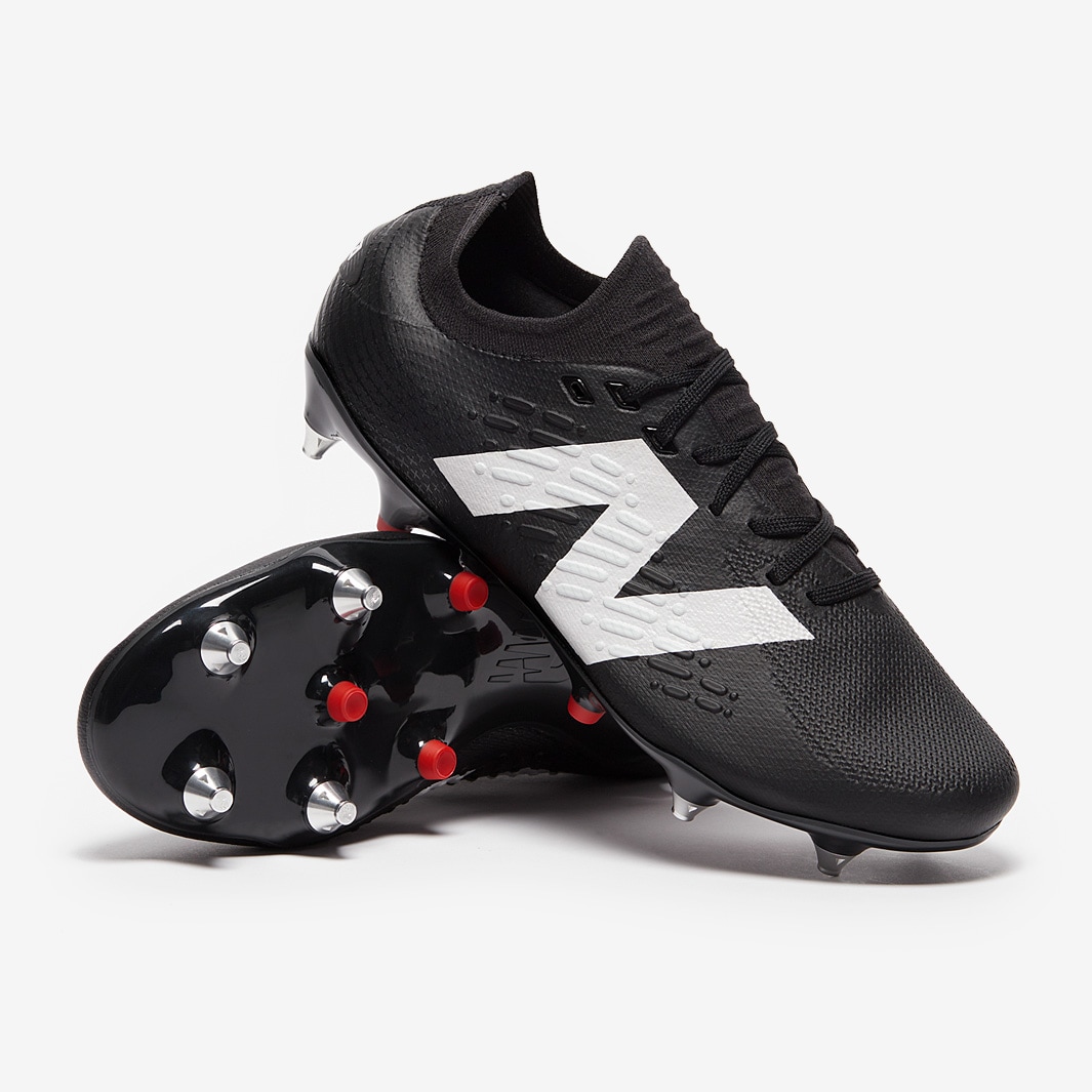 New balance all black hotsell football boots