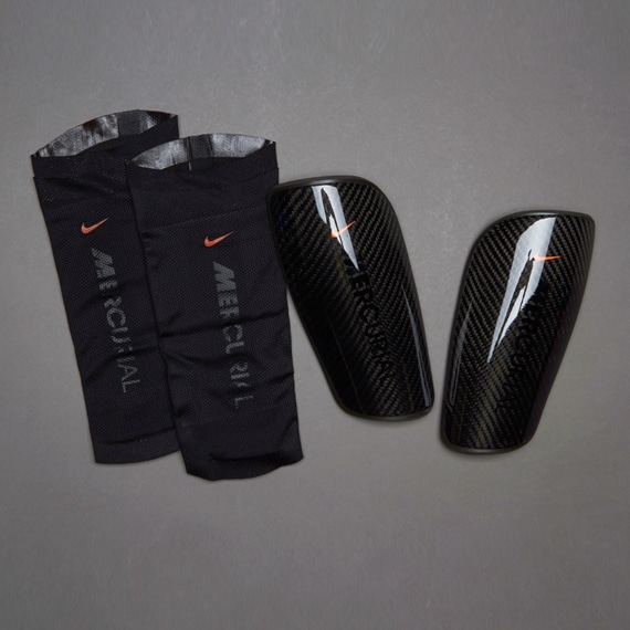 Espinilleras Nike Mercurial Blade Promo - Espinilleras de de rebajas- Carbón | Pro:Direct Soccer