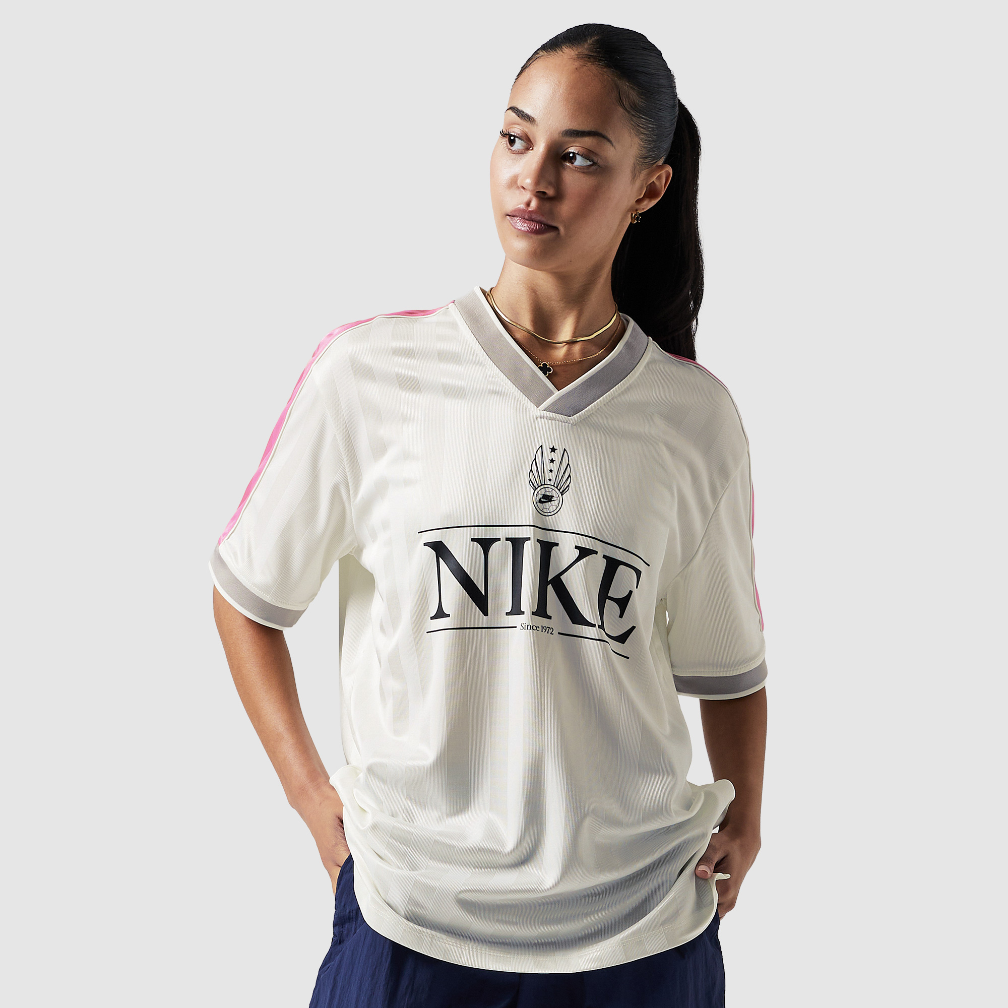 Nike Sportswear Womens V Neck Jersey Top Sailplayful Pinkcollege 