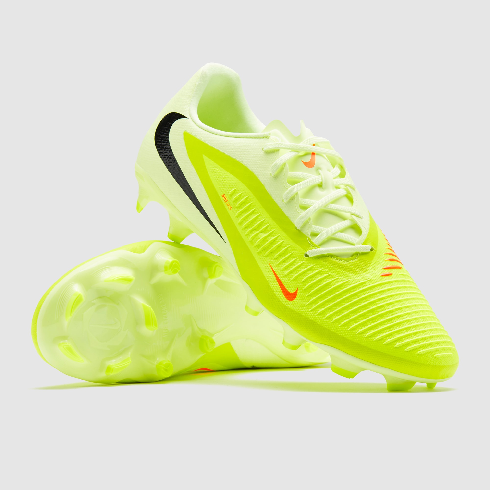 Nike Phantom 6 Academy Low FG/MG