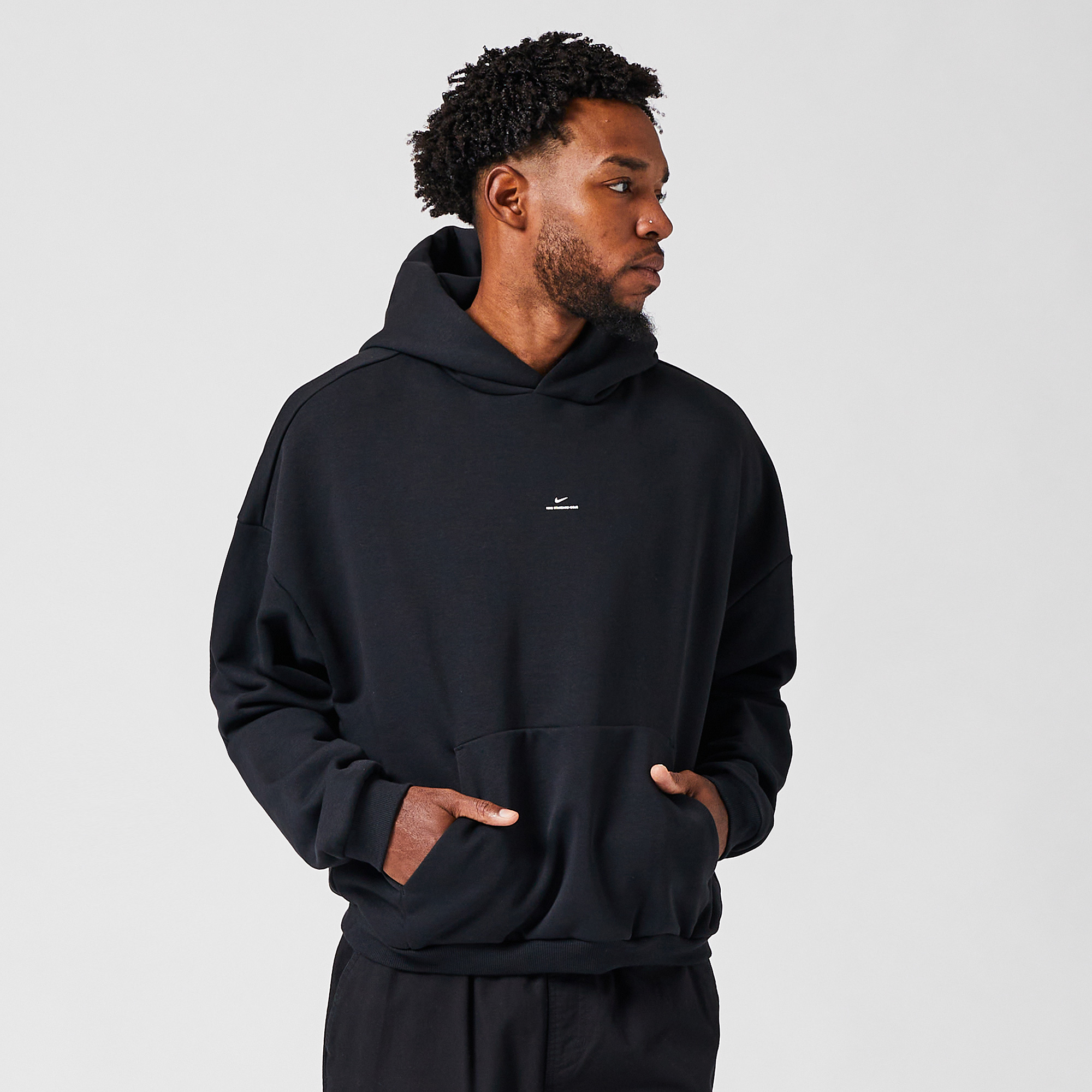 Nike Therma Fit Standard Issue Pullover Hoodie Black