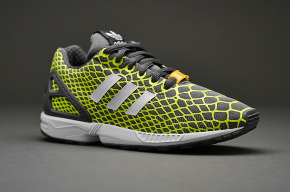 ぽちゃ 日本未入荷！超お勧めアディダス ZX 22 BOOST SHOES☆お早めに