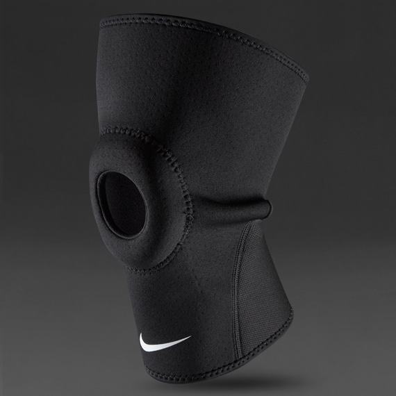 oxígeno A veces Relación Rodillera Nike Pro Combat Open Patella 2.0-Accesorios de  entrenamiento-Negro-Blanco | Pro:Direct Soccer