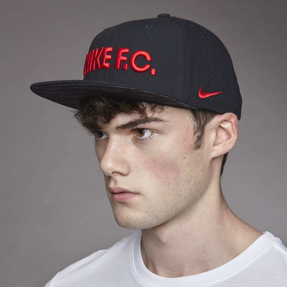 mens black nike snapback
