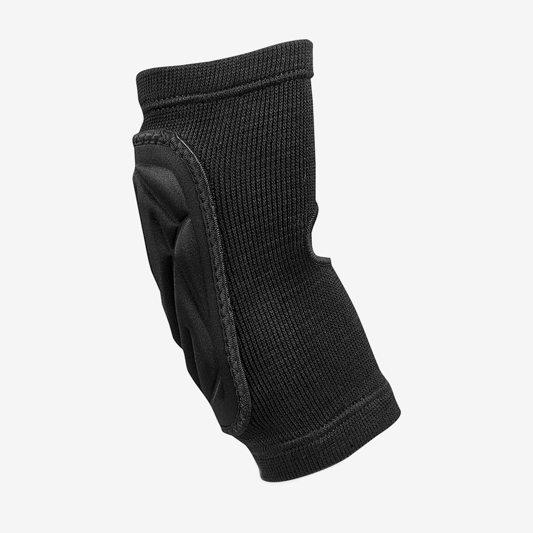 Reusch Proteção Deluxe Preto | Goalinn