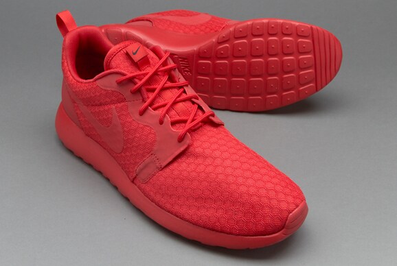 Roshe one hotsell hyperfuse red