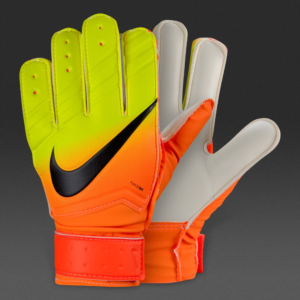 goalkeeper gloves junior nike