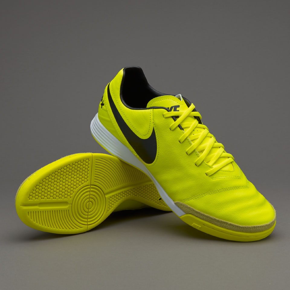 Agotar recibo exégesis Botas de futbol- Nike Tiempo Mystic V IC - Volt/Negro | Pro:Direct Soccer