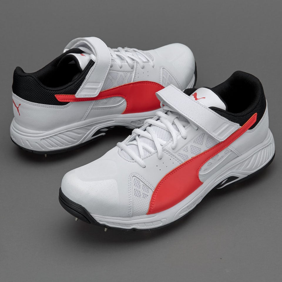 Puma evoSPEED Cricket Bowling Boot White Fiery Coral Black Mens