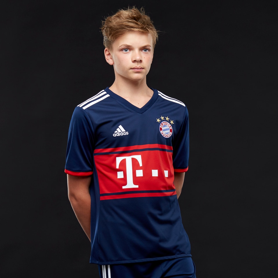 Bayern Munich Away Kit 2017-18