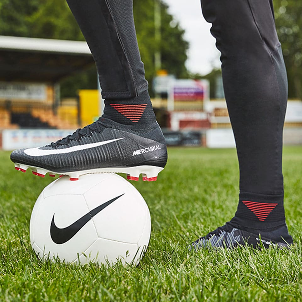 Botas de fútbol Nike Mercurial V DF FG - Oscuro - 831940-002 Pro:Direct Soccer