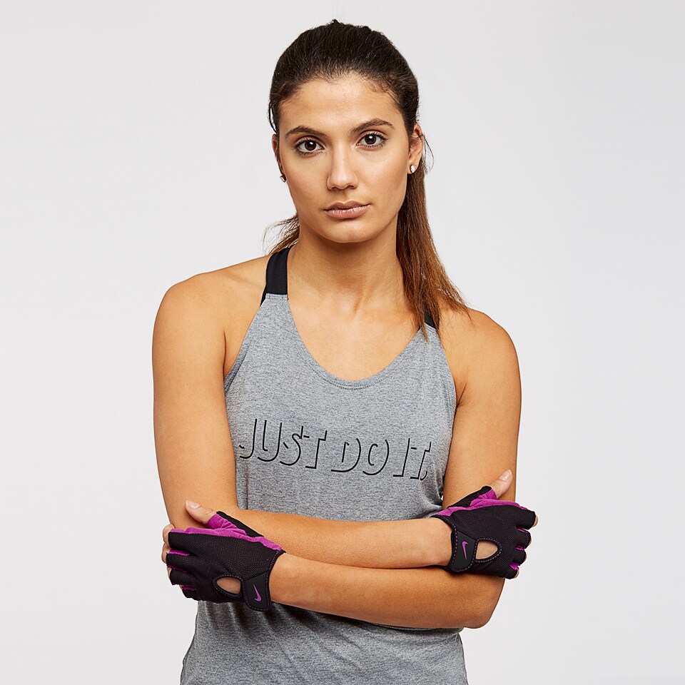 nike fundamental training gloves ladies