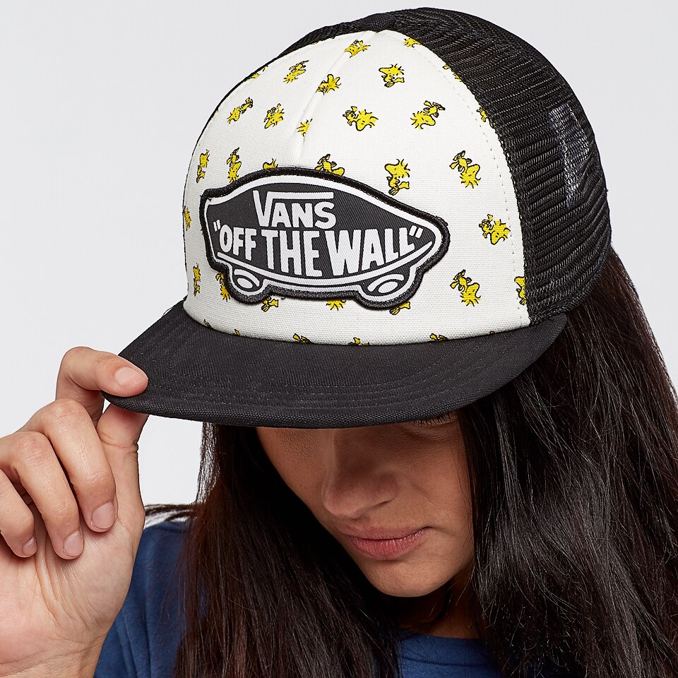 Vans peanuts 2025 gang trucker cap