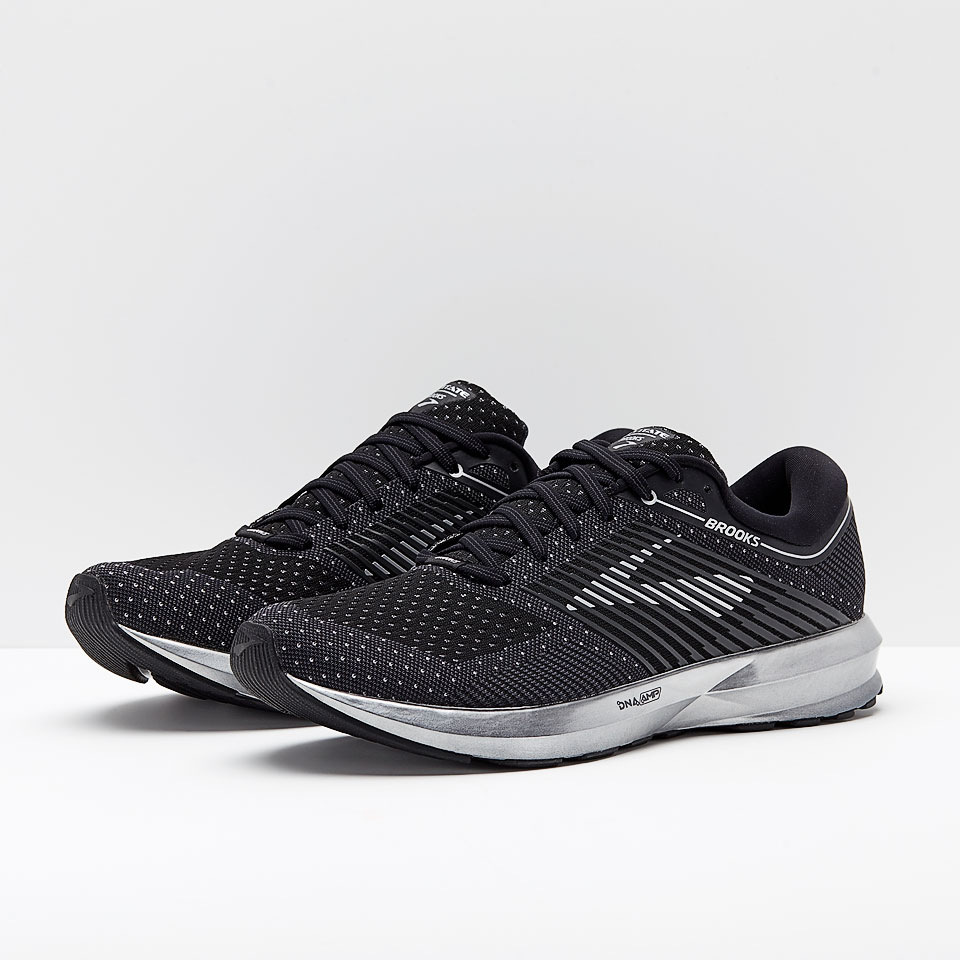 Brooks Levitate Black Ebony Silver