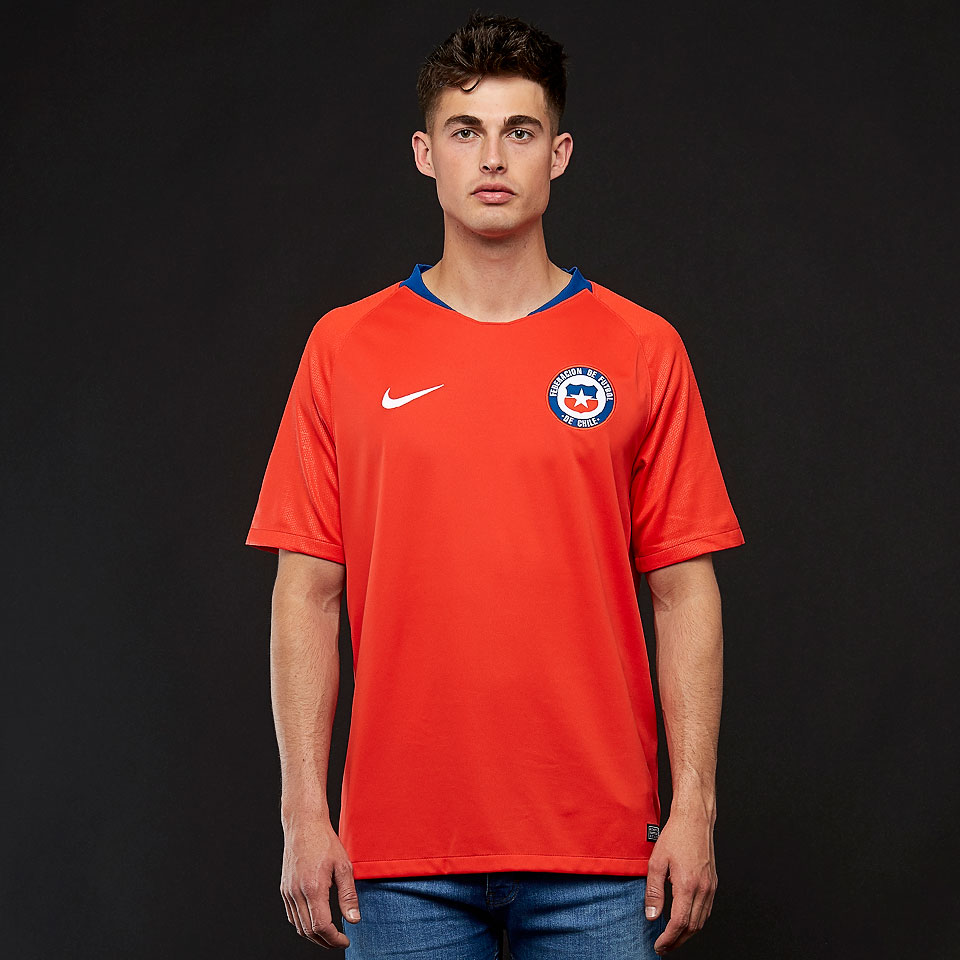 Ropa oficial de equipos - Camisetas fútbol - Camiseta Nike Chile 2018 Stadium primera equipación manga corta - Rojo Chile/Blanco - 893860-673 | Pro:Direct Soccer