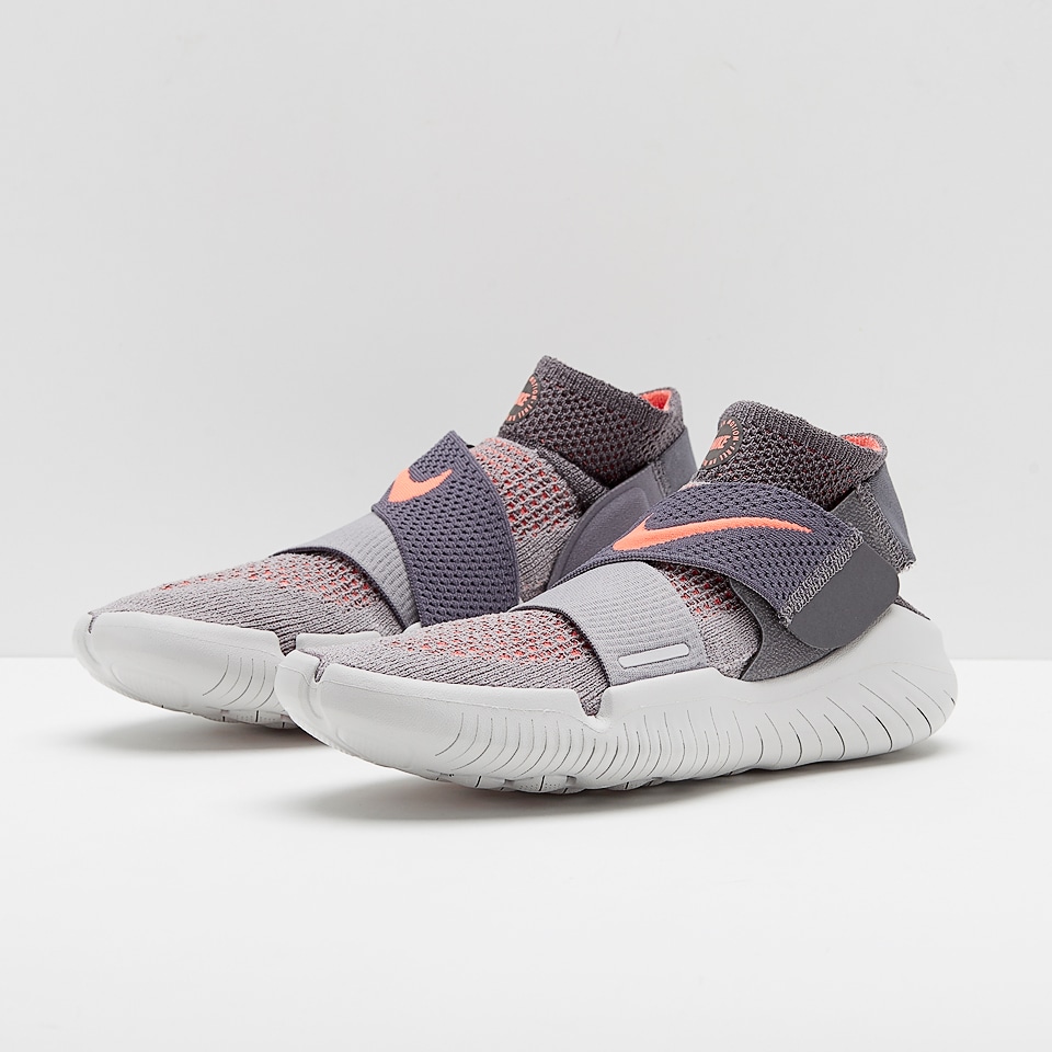 Free rn motion 2024 flyknit 2018 women's