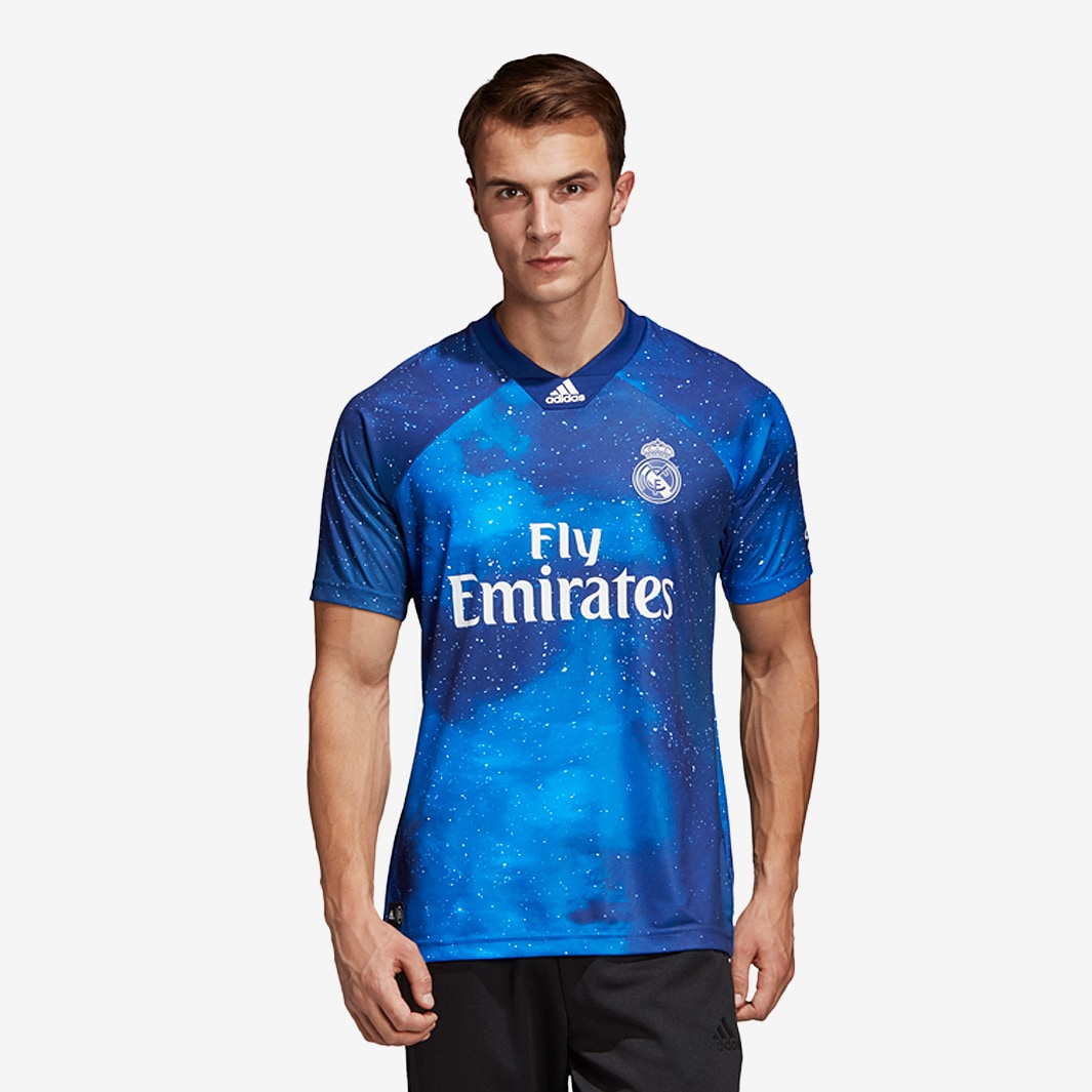 Cuidado Equivalente profundizar Ropa oficial y equipaciones de equipos de fútbol - Camiseta adidas Real  Madrid EA Games cuarta equipación - Galácticos | Pro:Direct Soccer