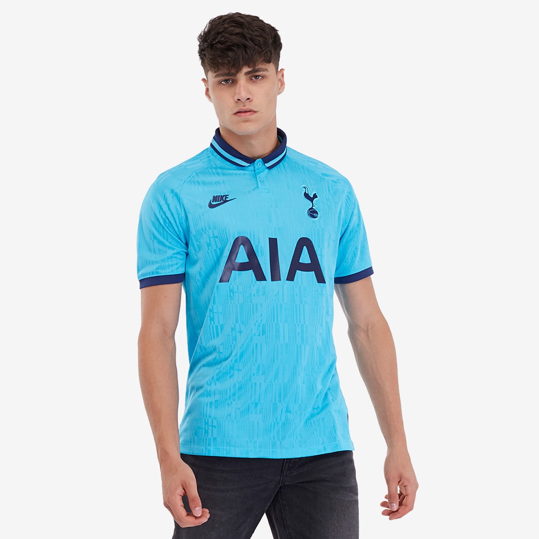Tottenham Hotspur on X: Our third kit for 2019/20. 🔥 Available to buy now  👉  #MadeOfTottenham ⚪️ @nikefootball   / X