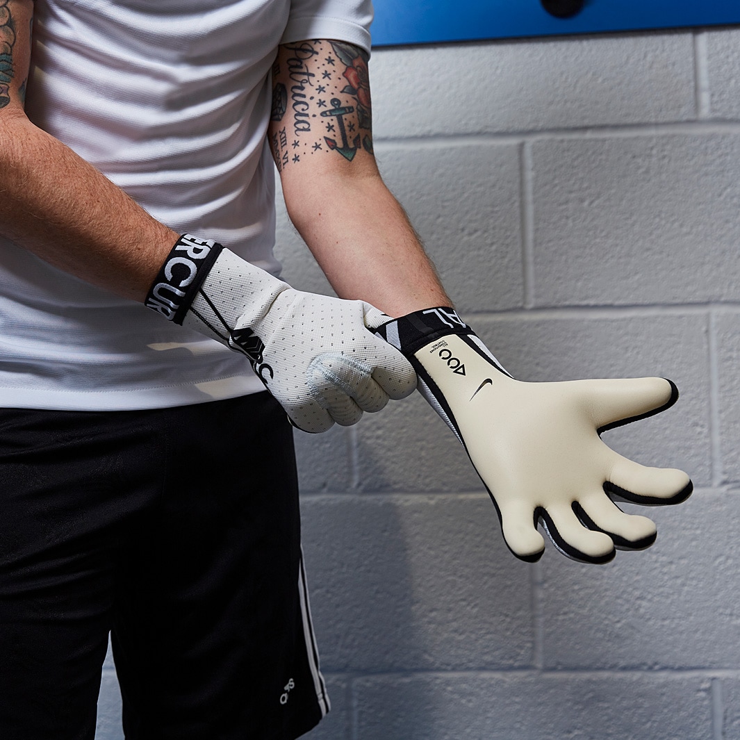 gk mercurial touch elite