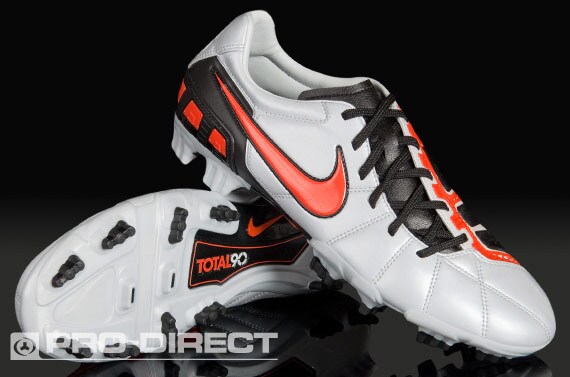 nike total 90 football