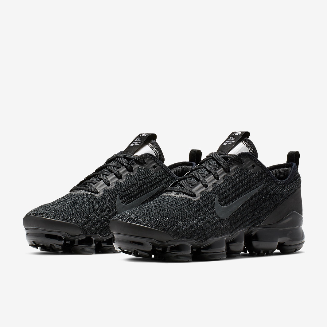 All black 2025 vapormax kids