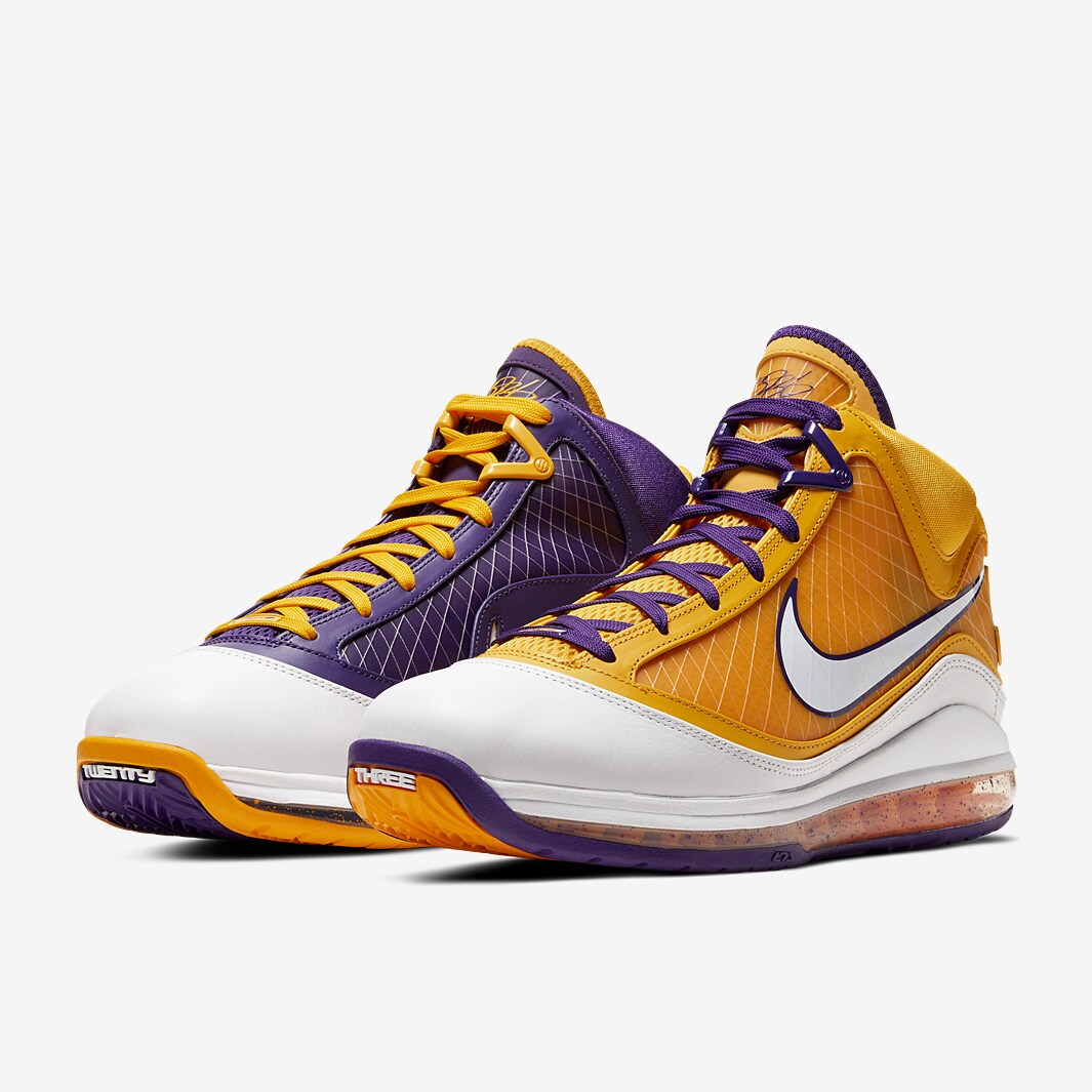 mens nike lebron 7 qs stores