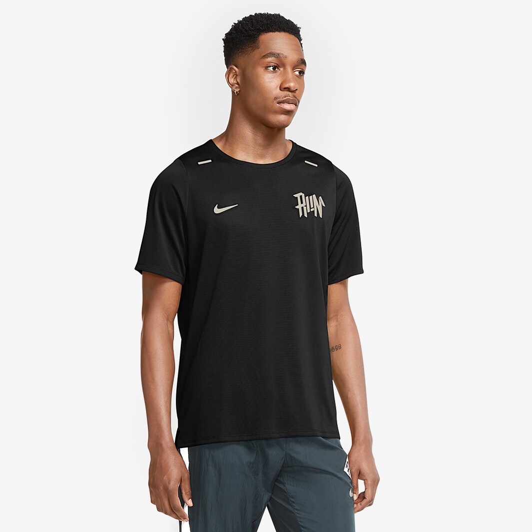 nike rise 365 wild run